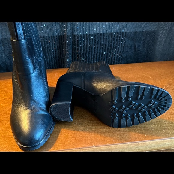Aerosols Chelsea Ankle Boots - Picture 2 of 4